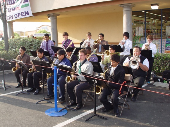 No classy affair is complete without a performance by members of the Damien band.