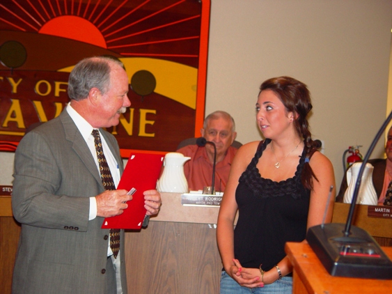 La Verne Mayor Don Kendrick honors Hannah King.