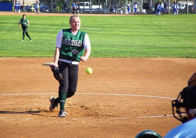 Chloe Wurst fires in a fastball during the first inning against Glendora.