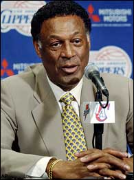 Elgin Baylor, one of the greatest 50 NBA players of all time, is also scheduled to play. 